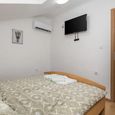 By Interhome Barbat na Rabu