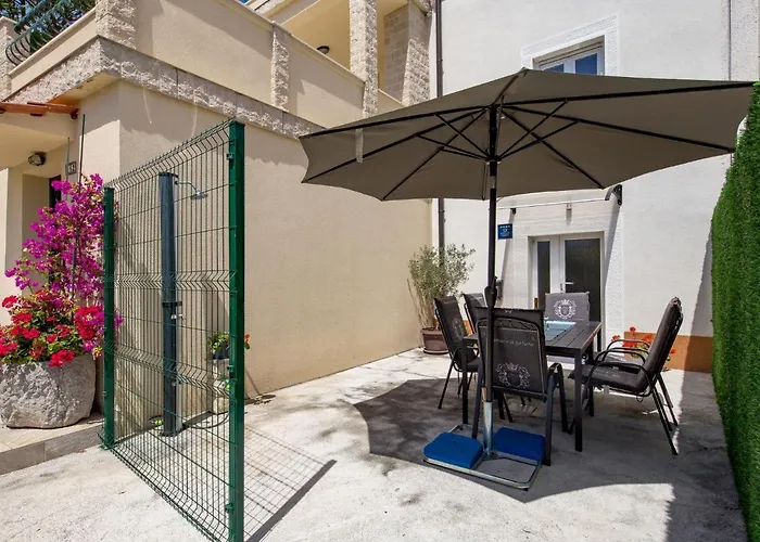 By Interhome
